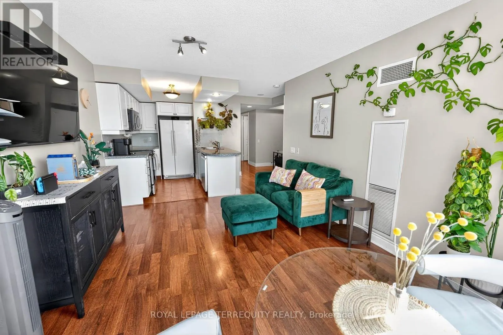 2510 - 10 NORTHTOWN WAY