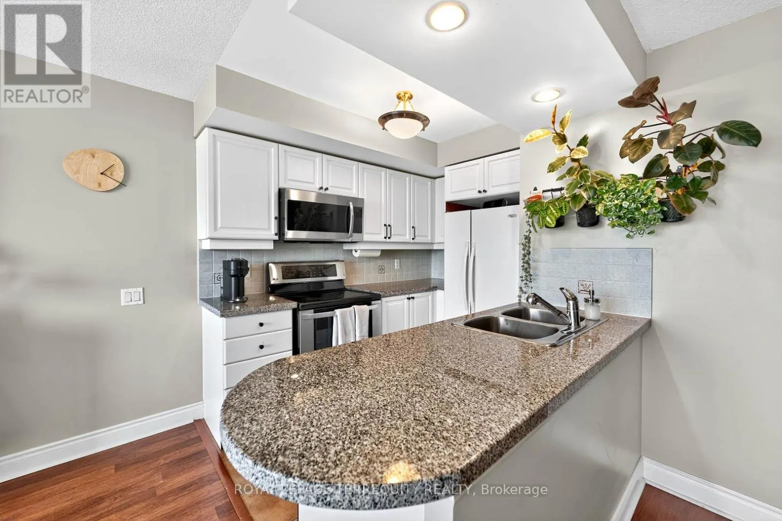 2510 - 10 NORTHTOWN WAY