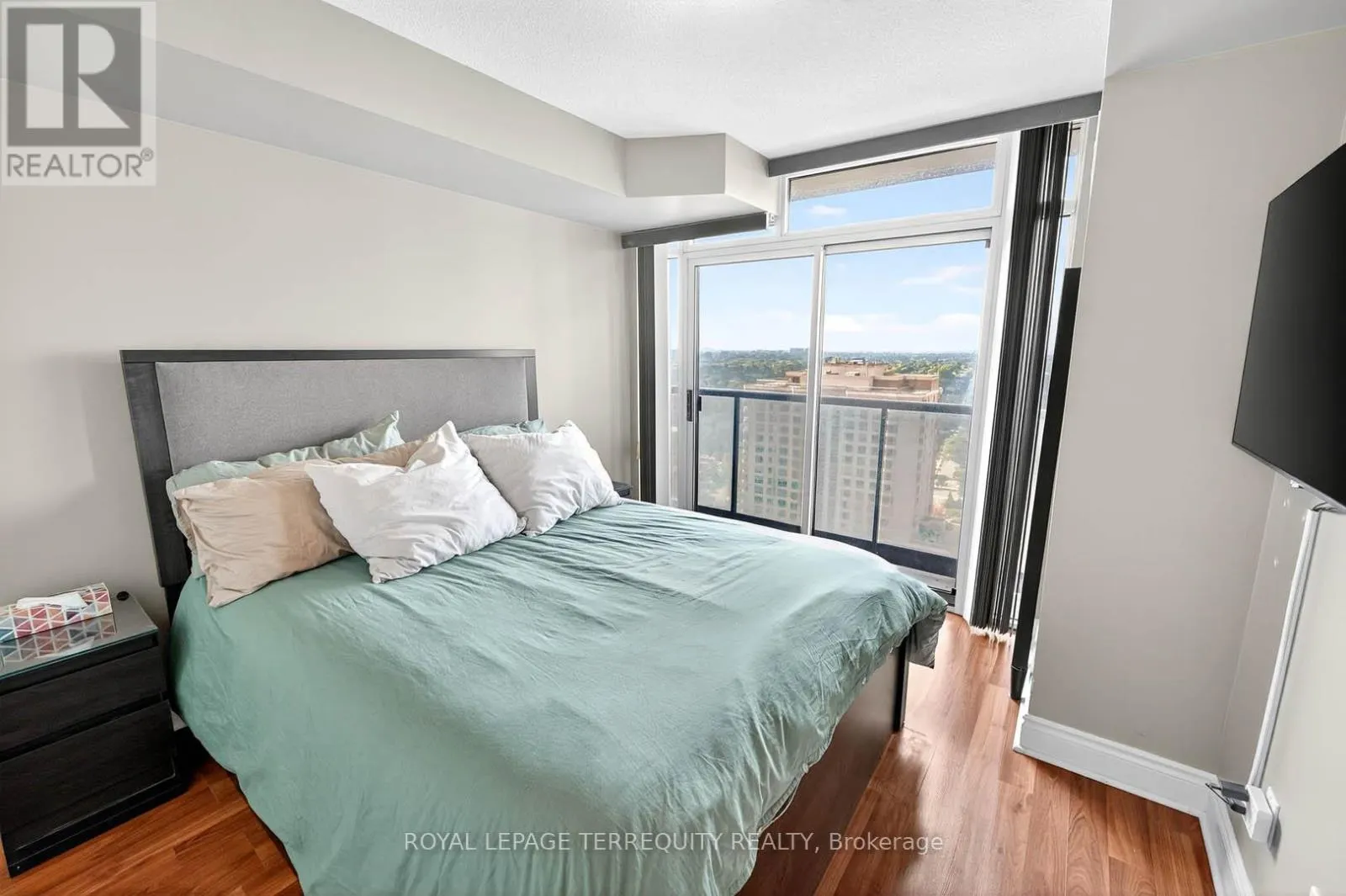 2510 - 10 NORTHTOWN WAY