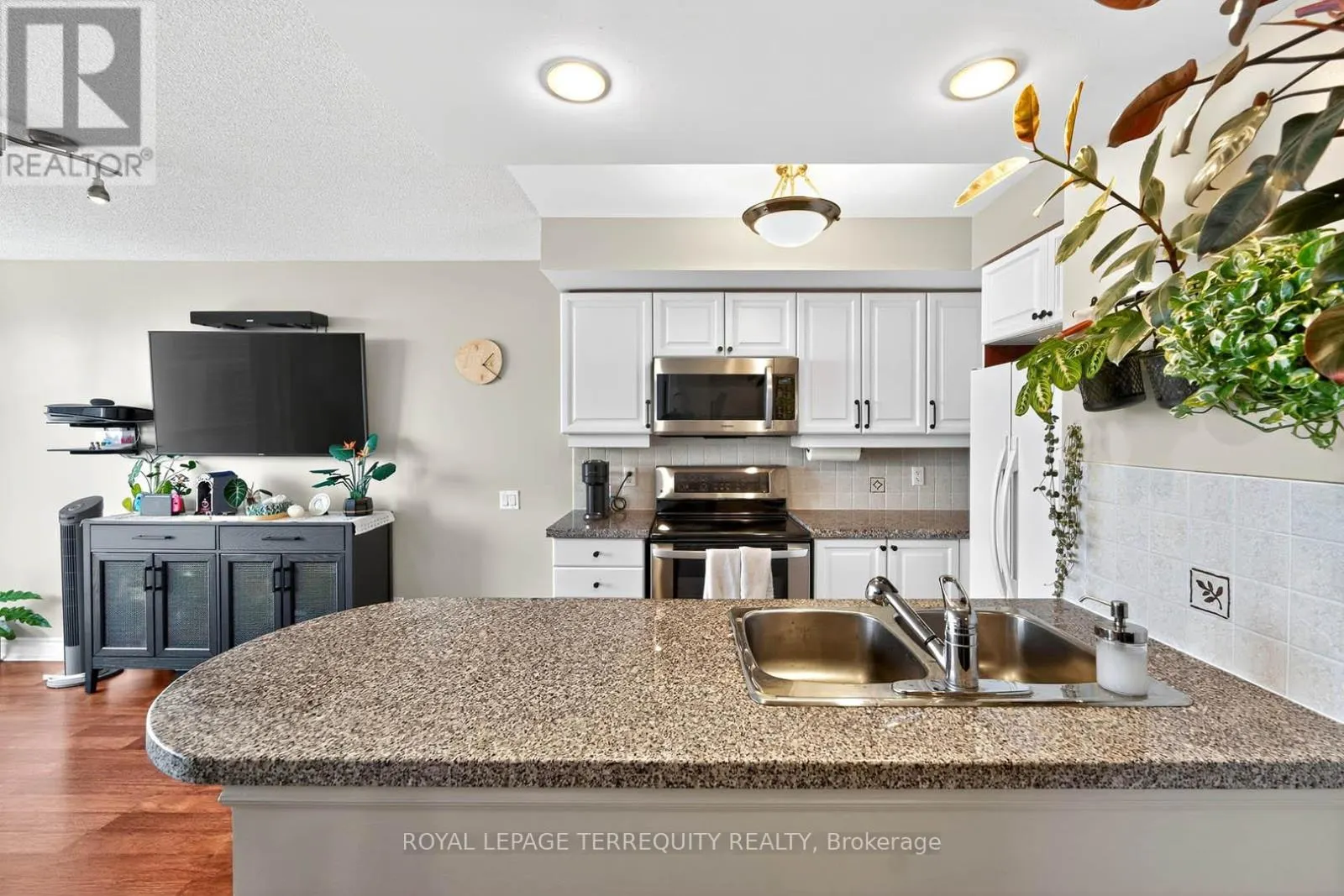 2510 - 10 NORTHTOWN WAY