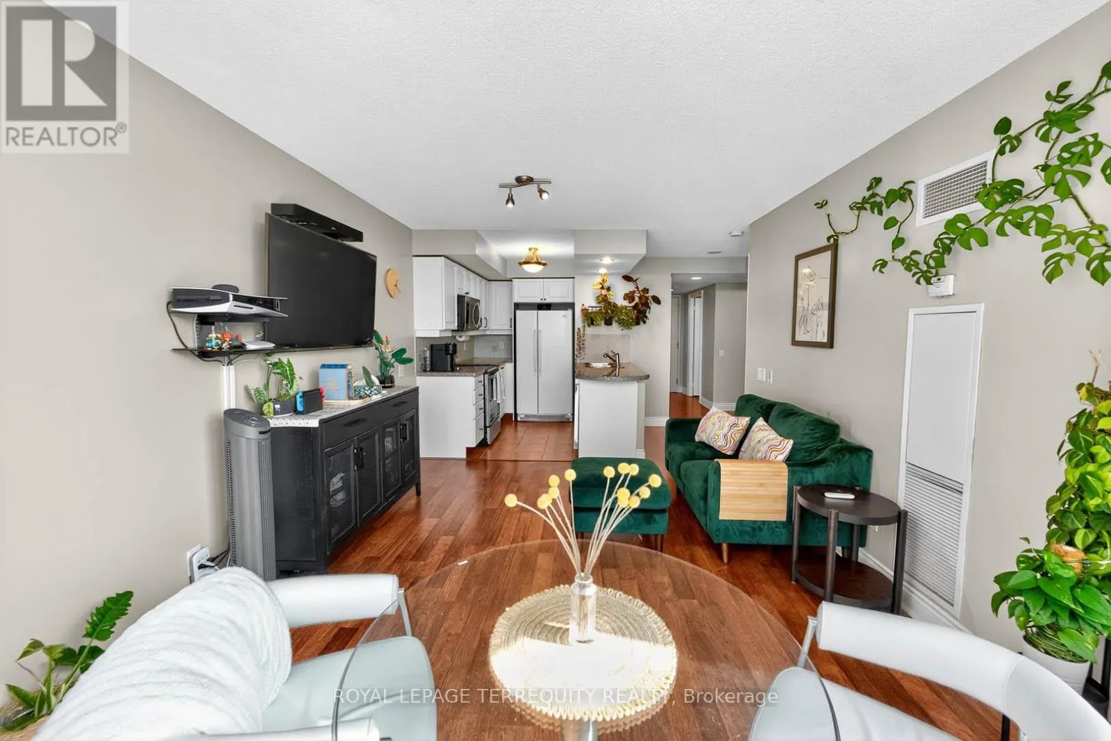 2510 - 10 NORTHTOWN WAY