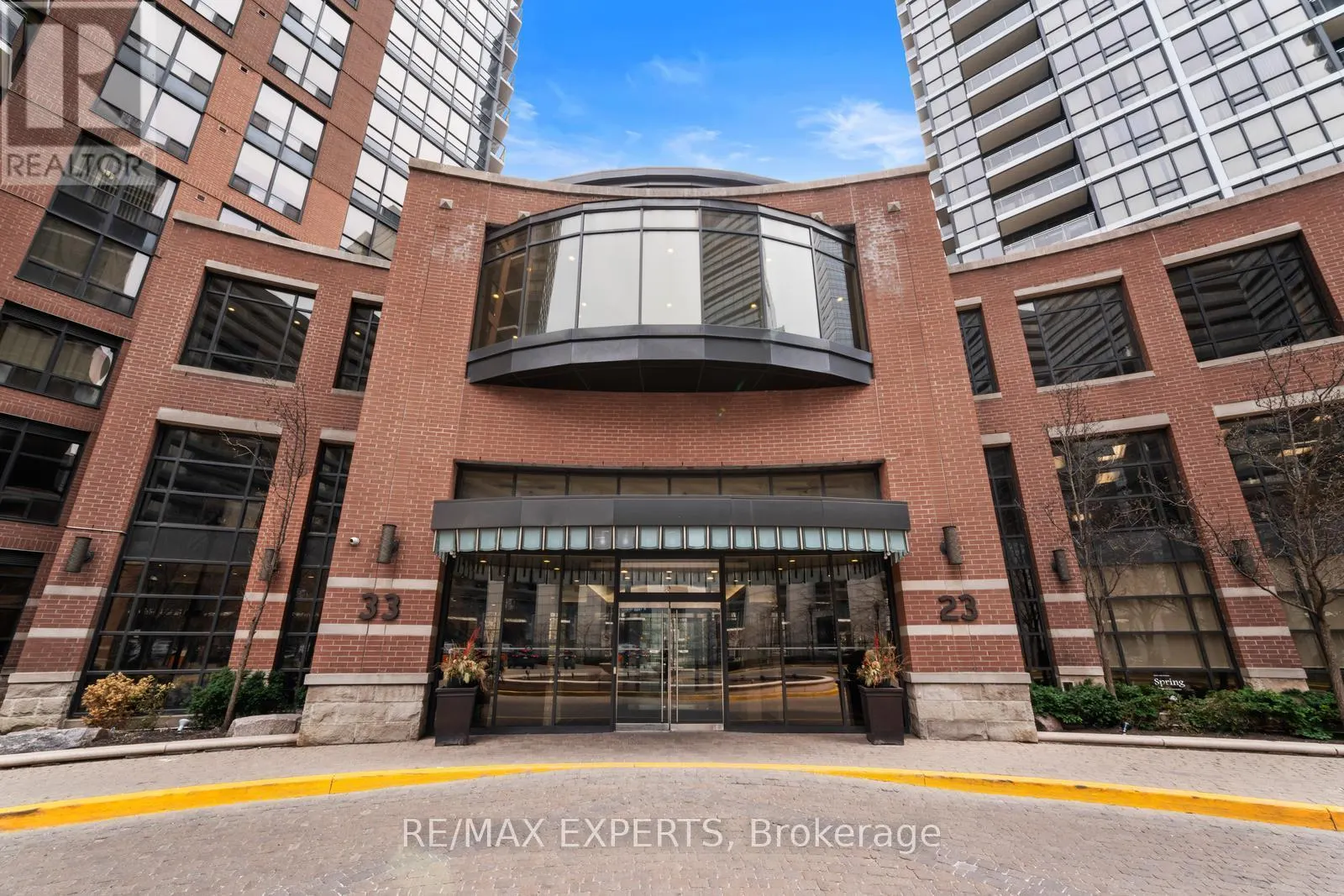 510 - 33 SHEPPARD AVENUE E