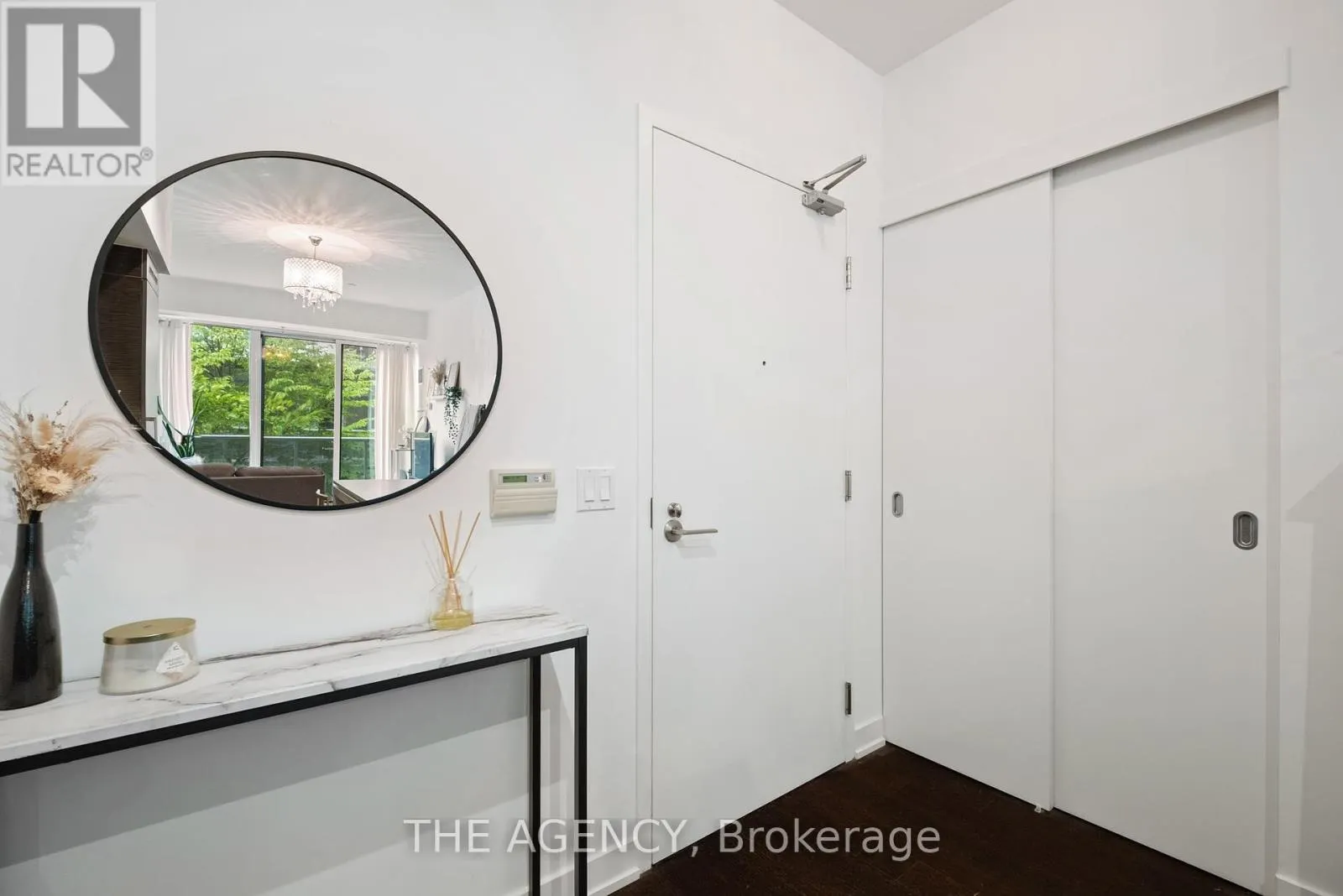 457 - 1030 KING STREET W