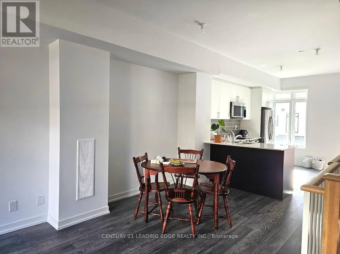 ROOM2 - 10 SPRUCE PINES CRESCENT