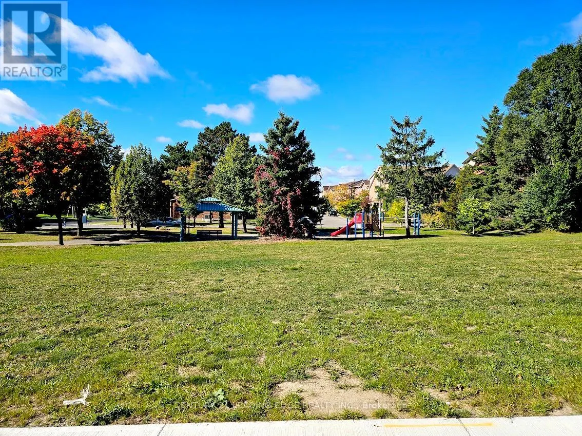 ROOM2 - 10 SPRUCE PINES CRESCENT