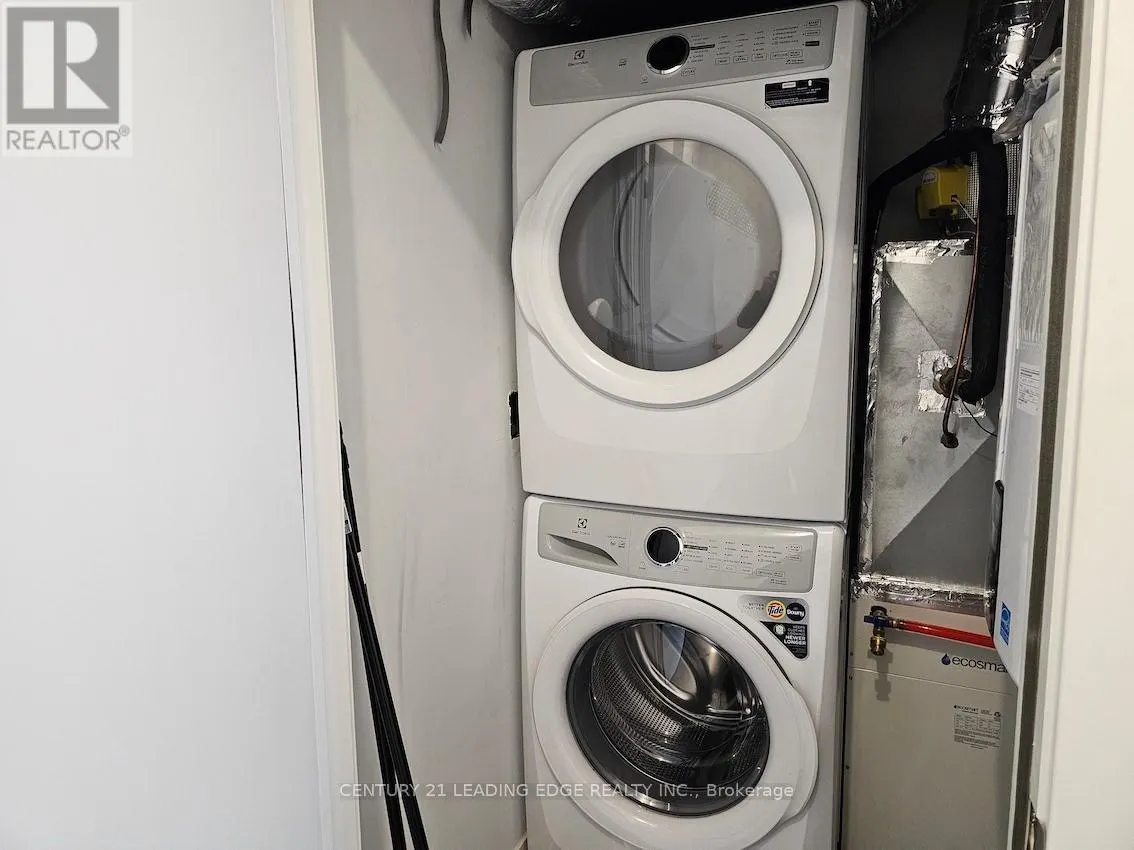 ROOM2 - 10 SPRUCE PINES CRESCENT