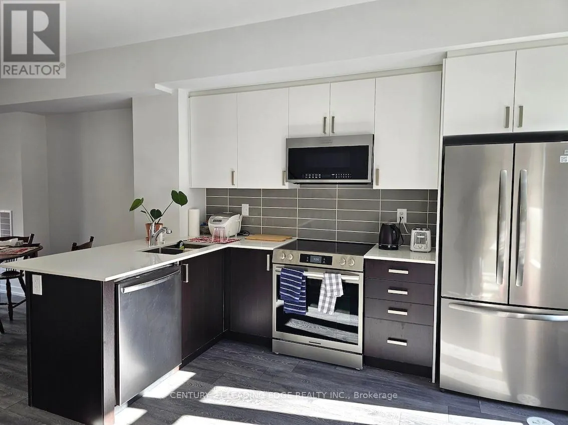 ROOM2 - 10 SPRUCE PINES CRESCENT
