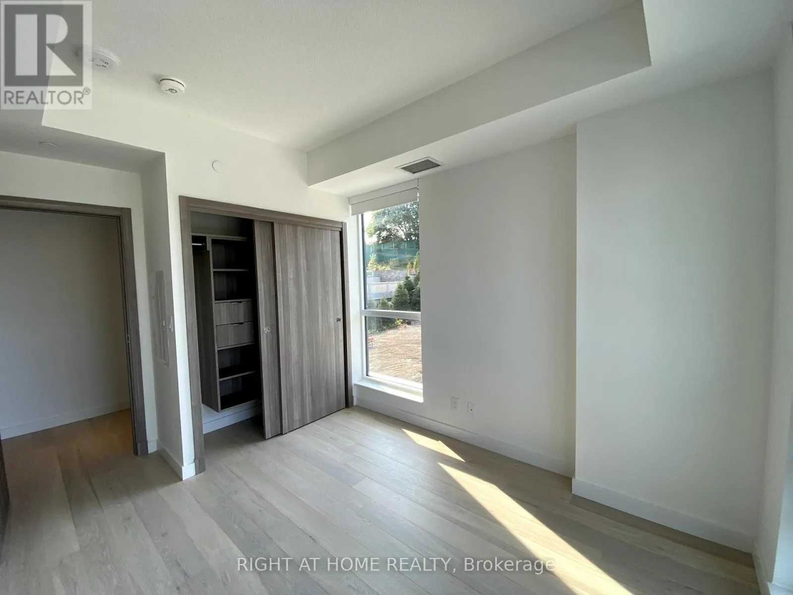 106 - 11 MCMAHON DRIVE