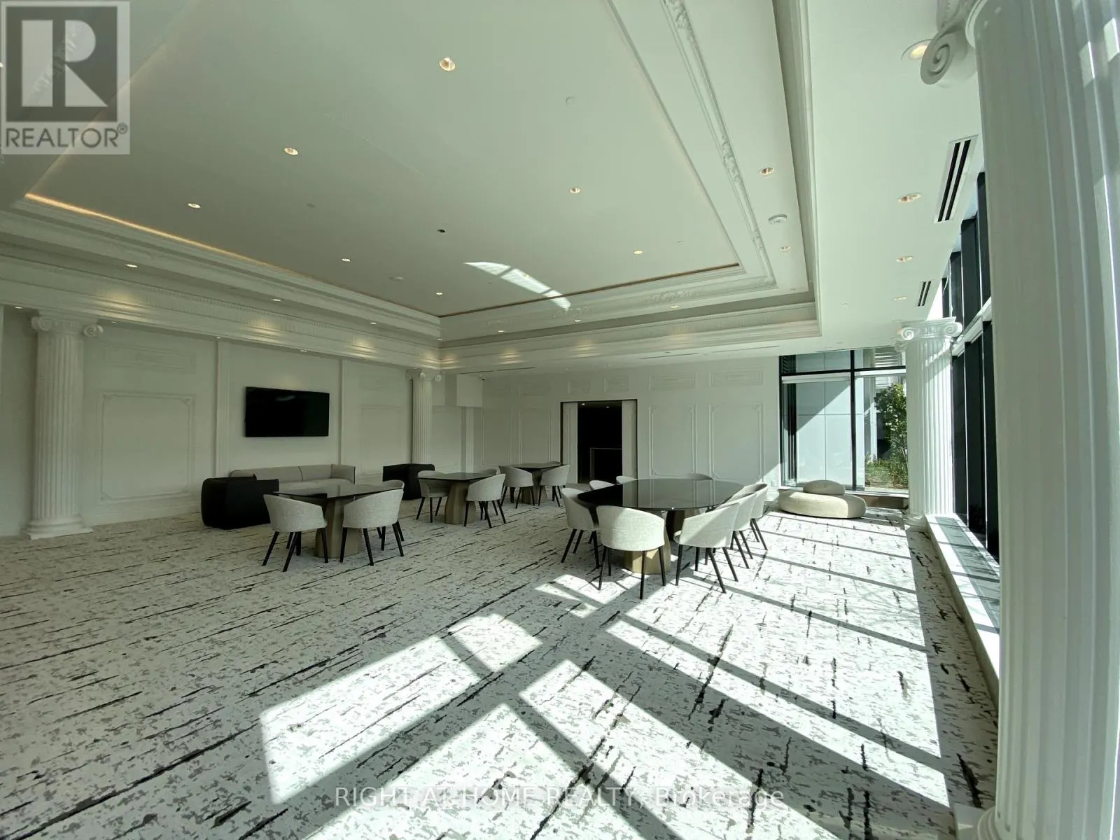 106 - 11 MCMAHON DRIVE