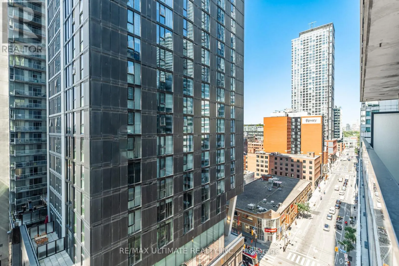 1507 - 115 BLUE JAYS WAY