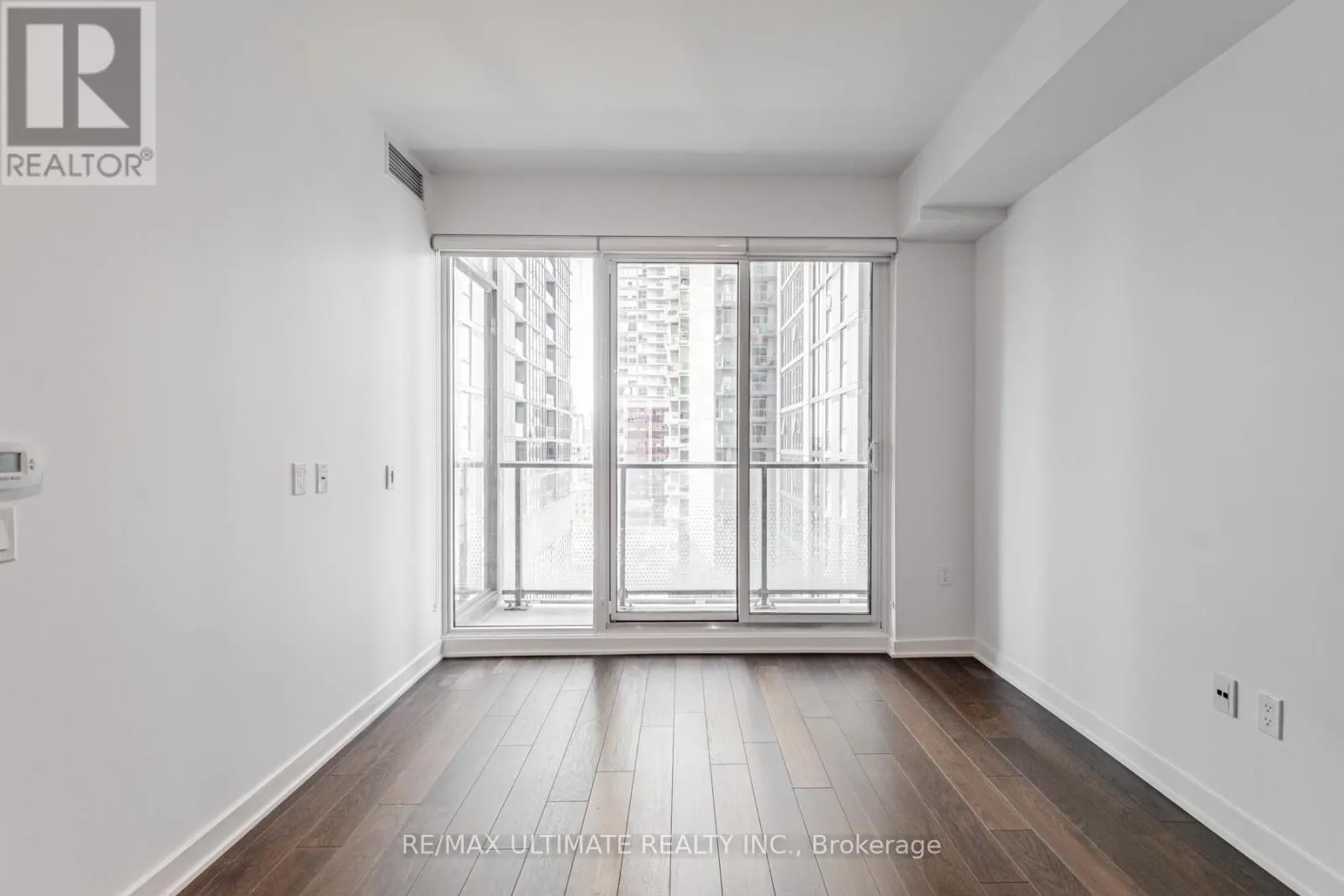 1507 - 115 BLUE JAYS WAY