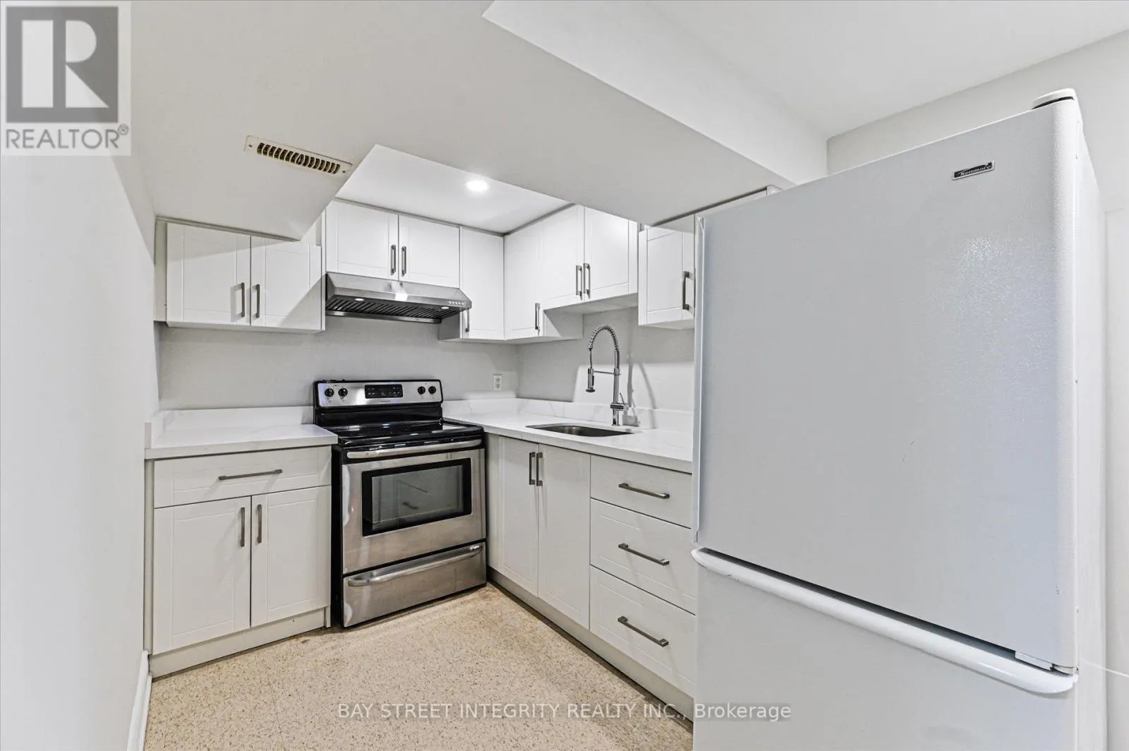 1 CAINES AVENUE