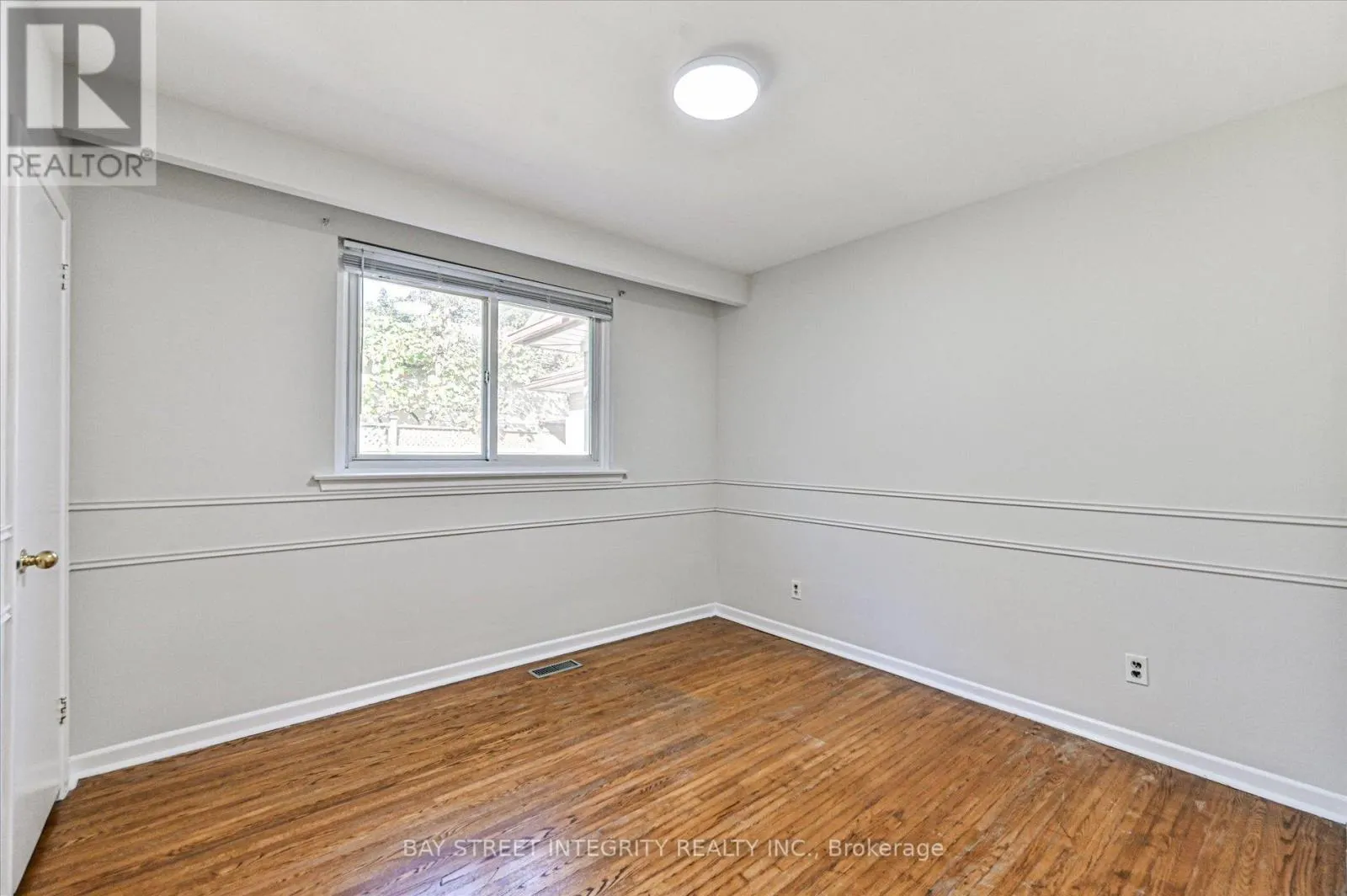 1 CAINES AVENUE