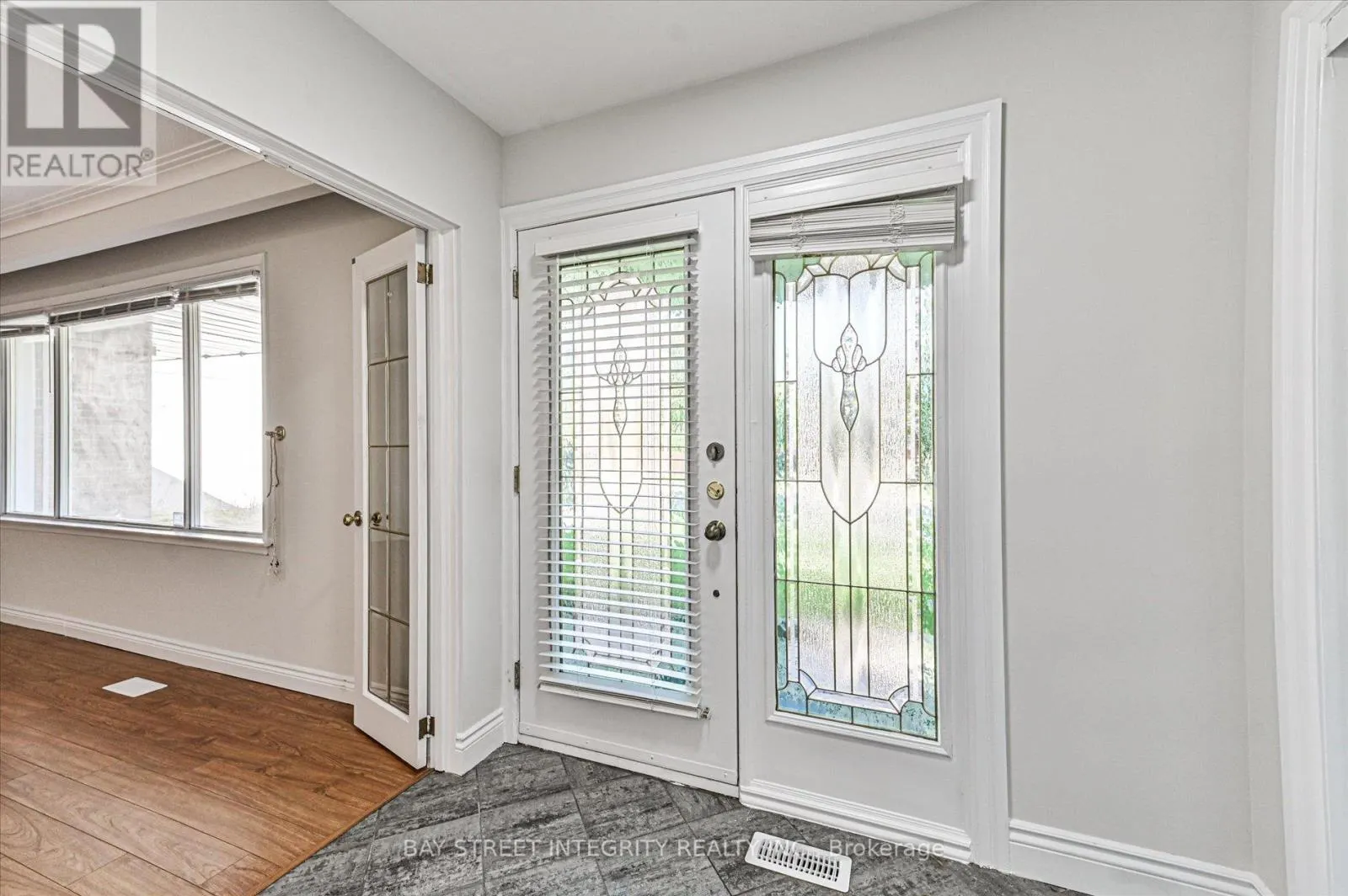1 CAINES AVENUE