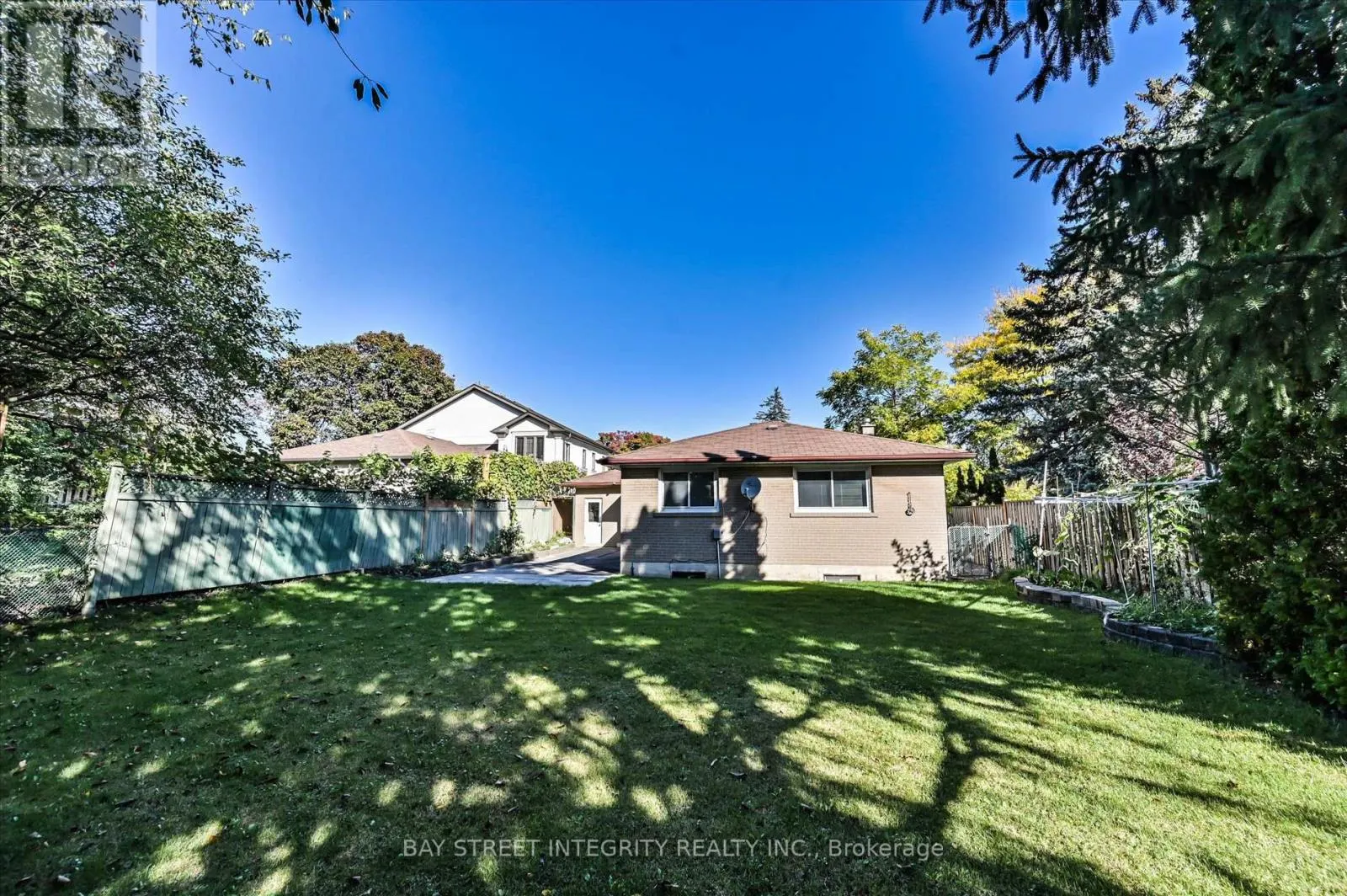 1 CAINES AVENUE
