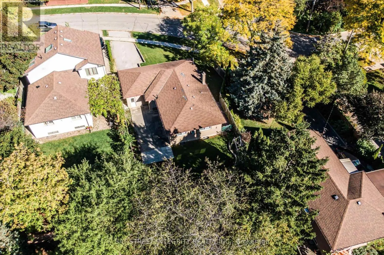 1 CAINES AVENUE