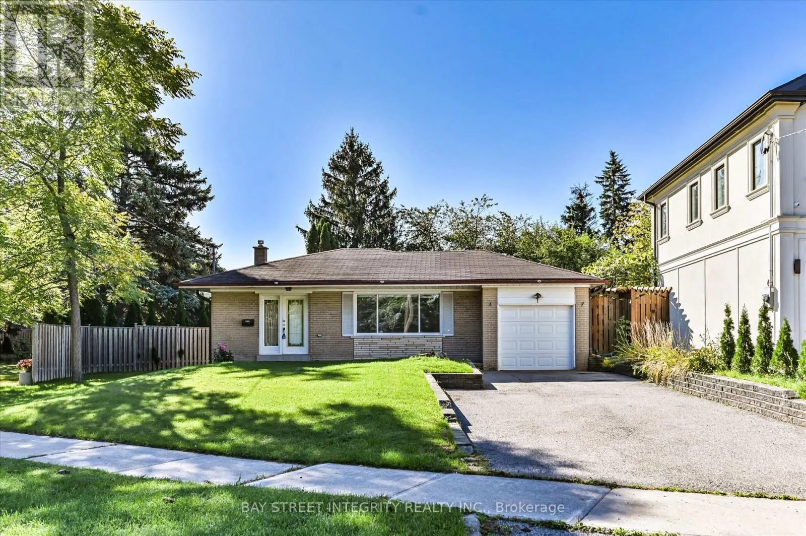 1 CAINES AVENUE