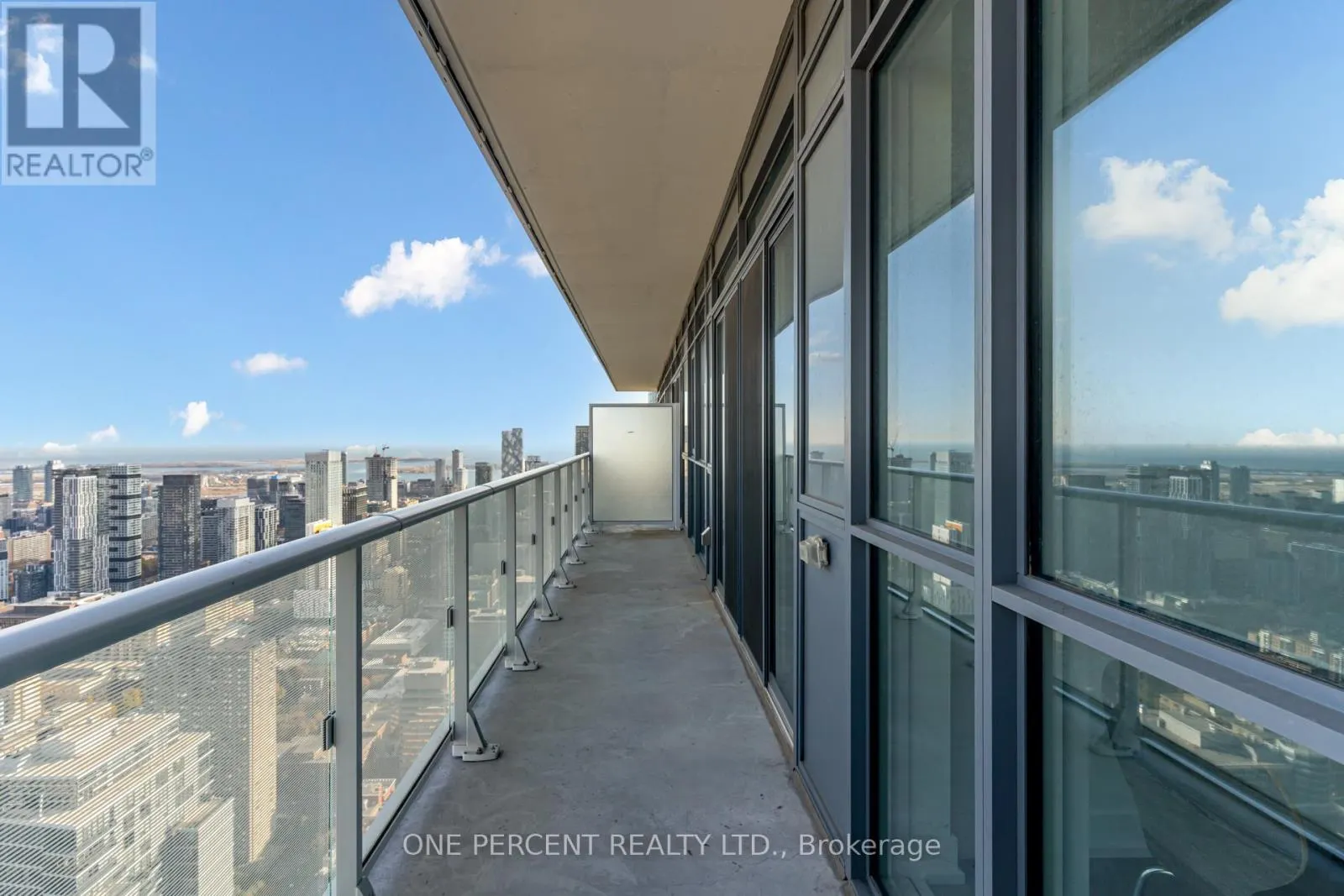 6108 - 7 GRENVILLE STREET