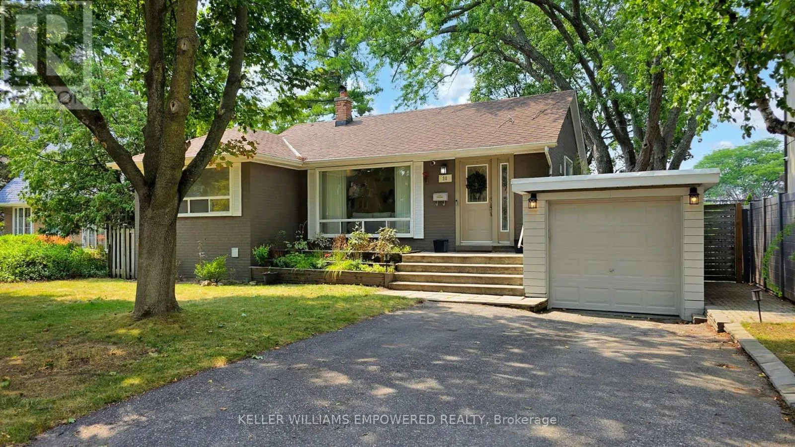 30 PAPERBIRCH DRIVE