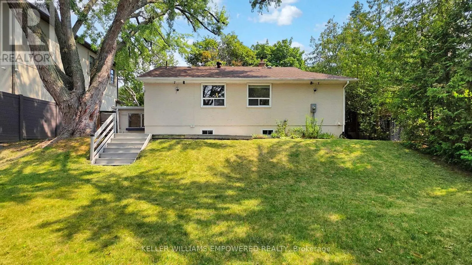 30 PAPERBIRCH DRIVE