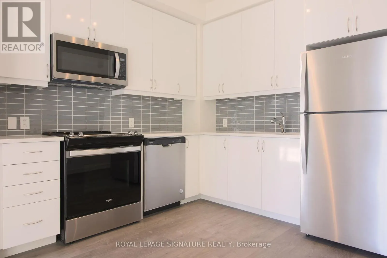 607 - 4955 YONGE STREET