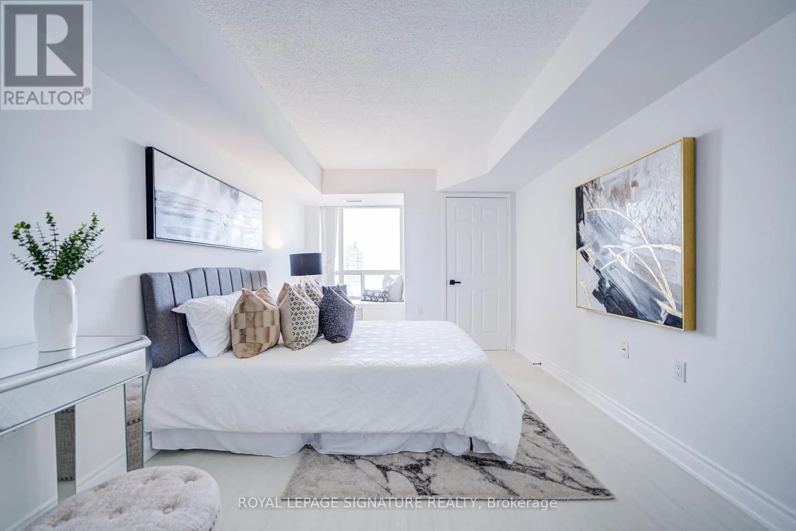 2503 - 35 FINCH AVENUE E