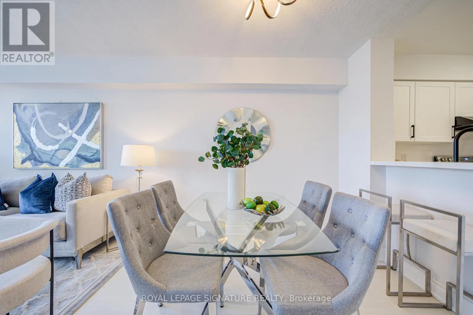 2503 - 35 FINCH AVENUE E