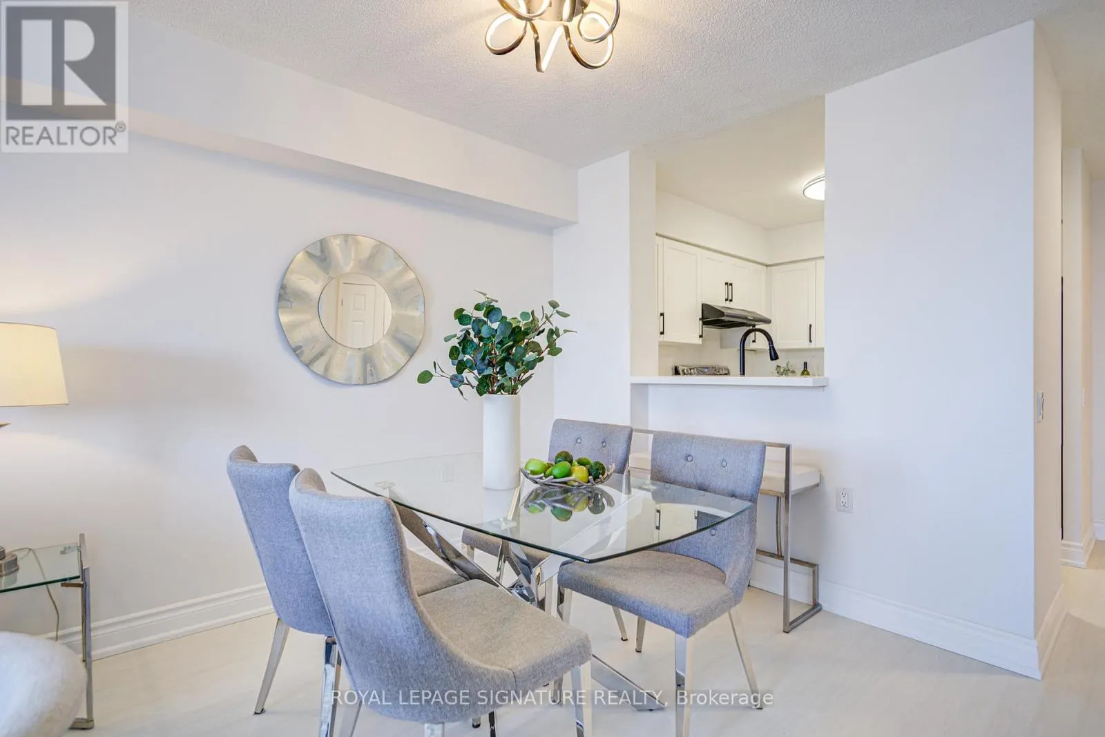 2503 - 35 FINCH AVENUE E