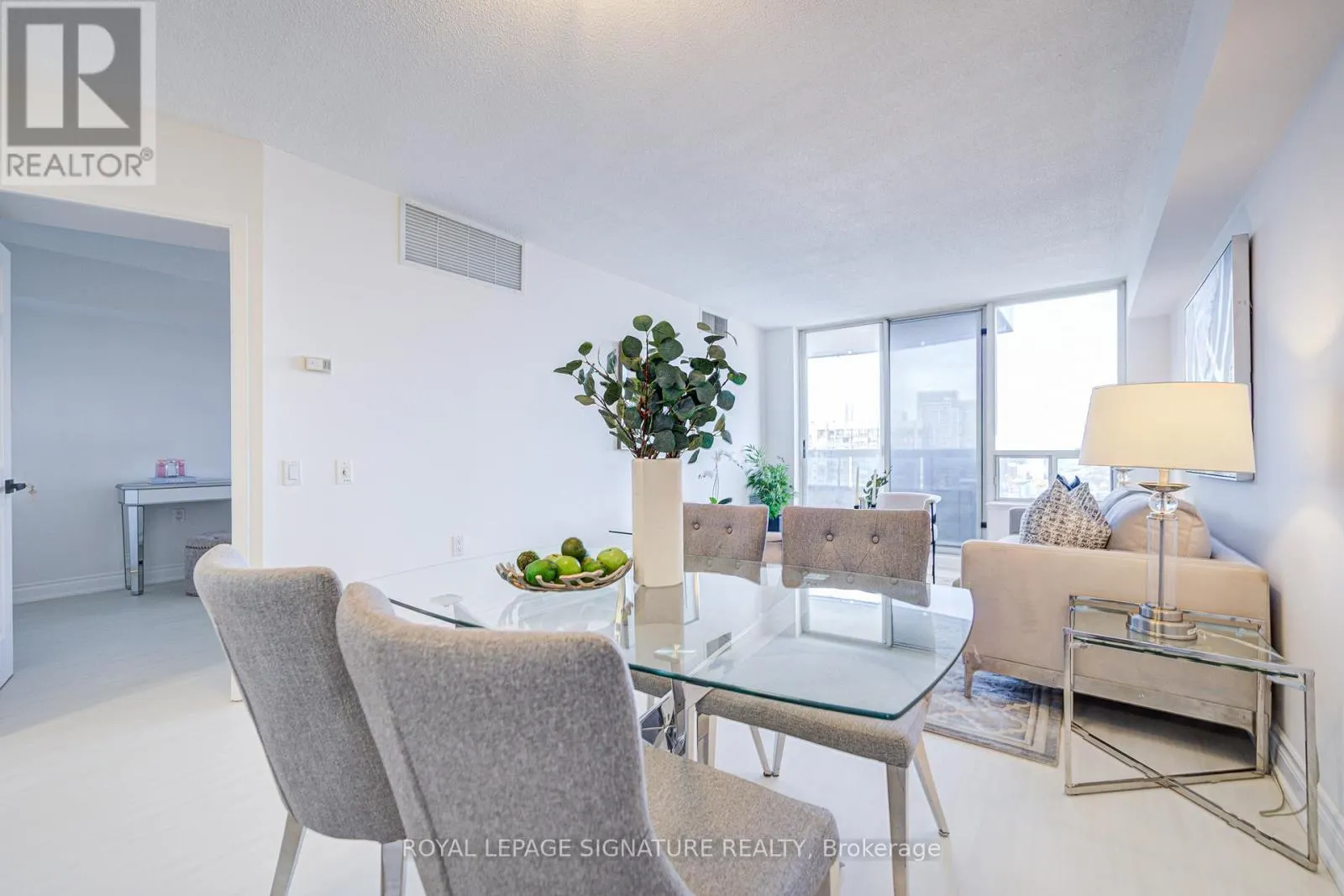 2503 - 35 FINCH AVENUE E