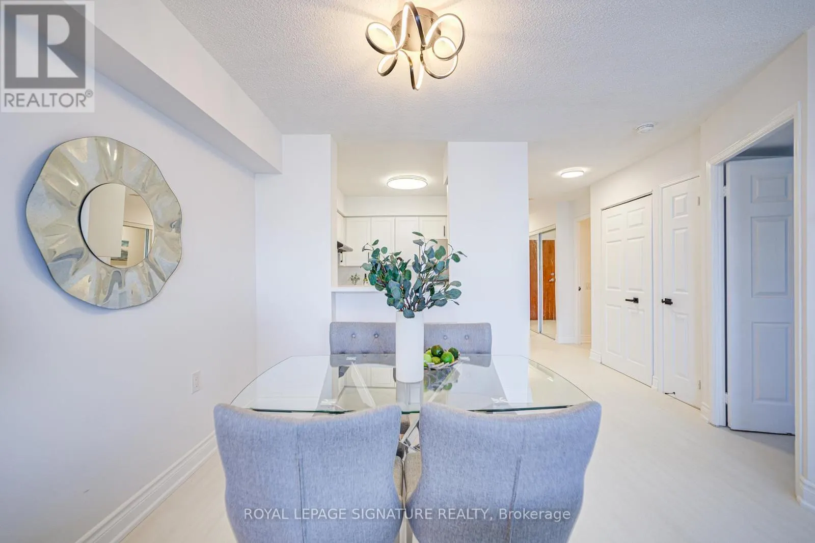2503 - 35 FINCH AVENUE E