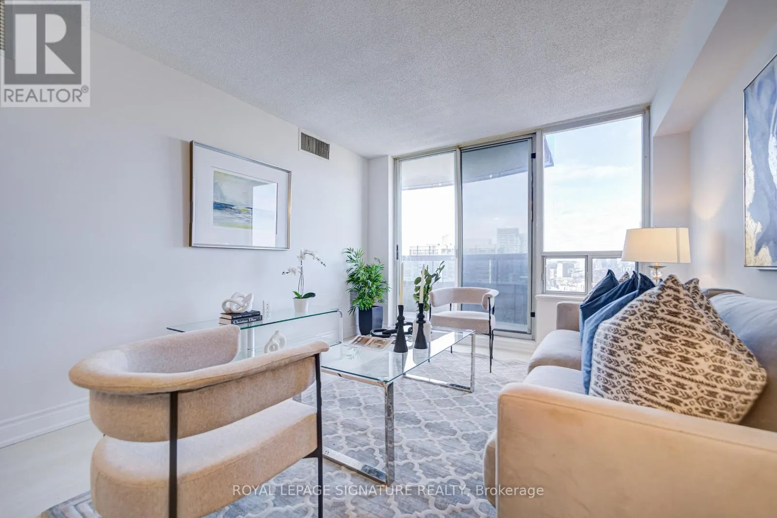 2503 - 35 FINCH AVENUE E
