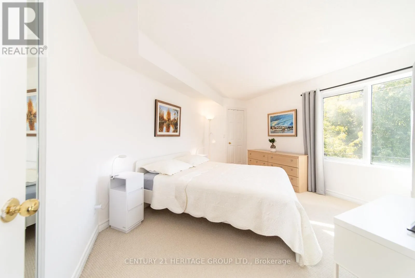 303 - 211 RANDOLPH ROAD