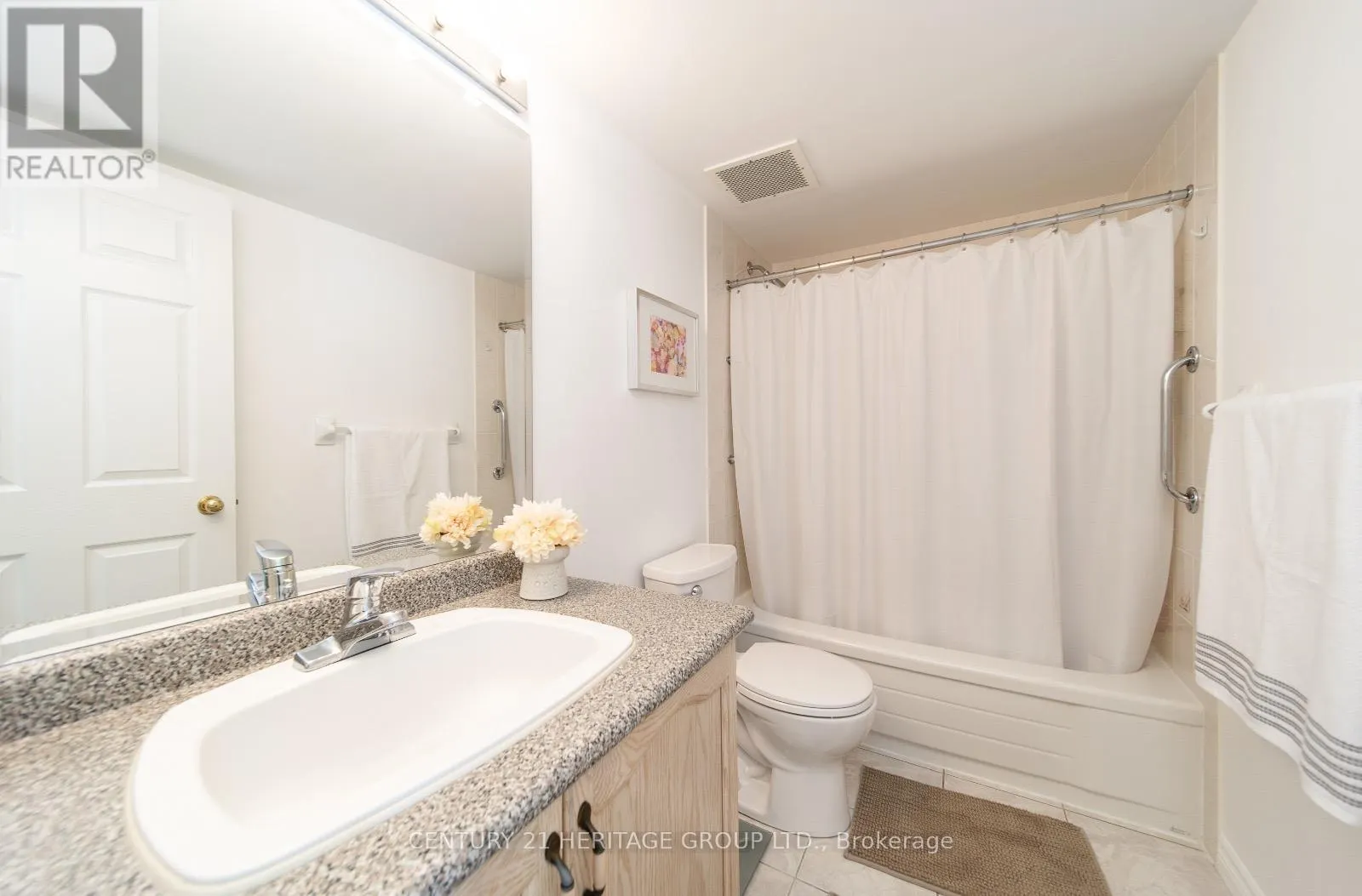 303 - 211 RANDOLPH ROAD