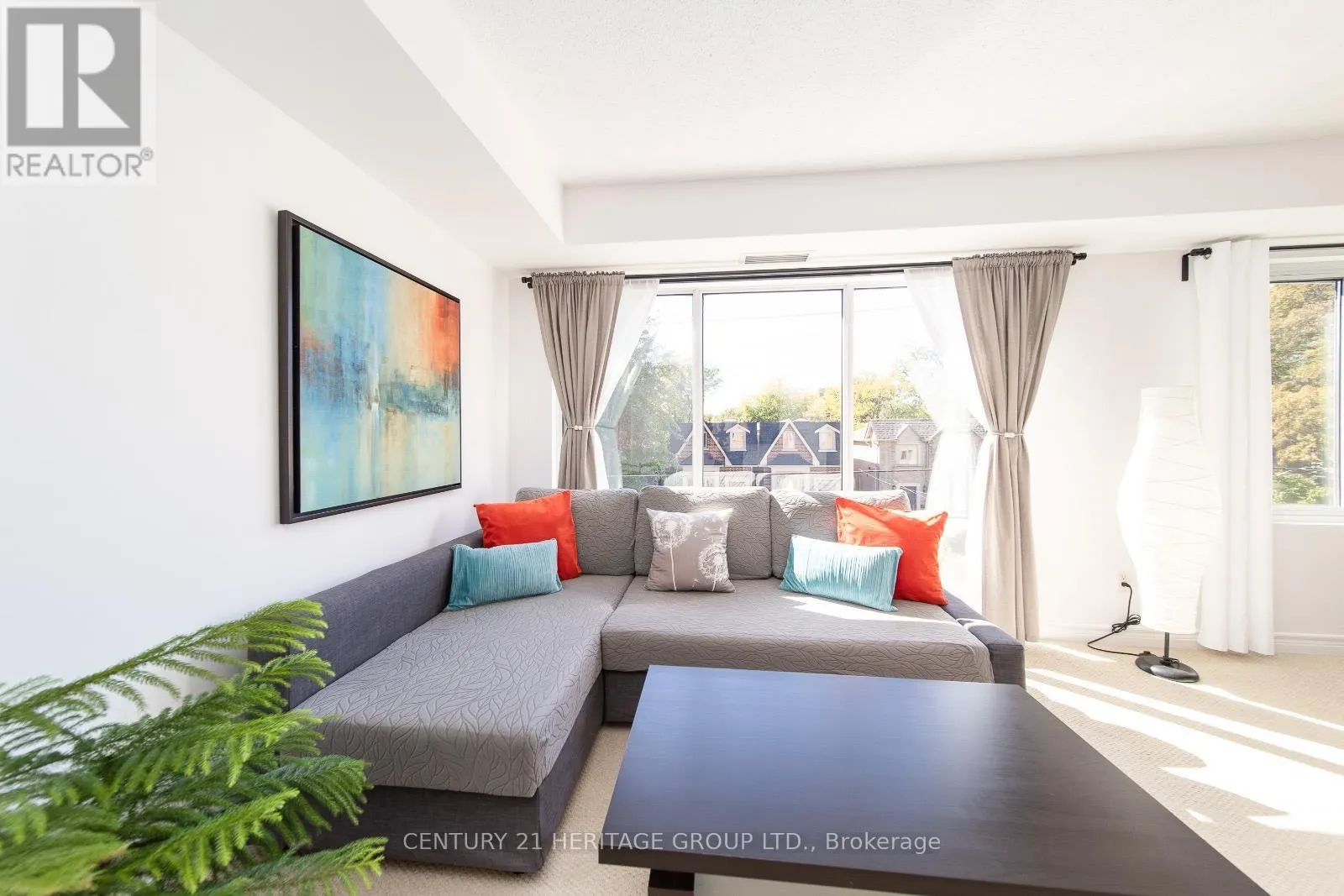 303 - 211 RANDOLPH ROAD