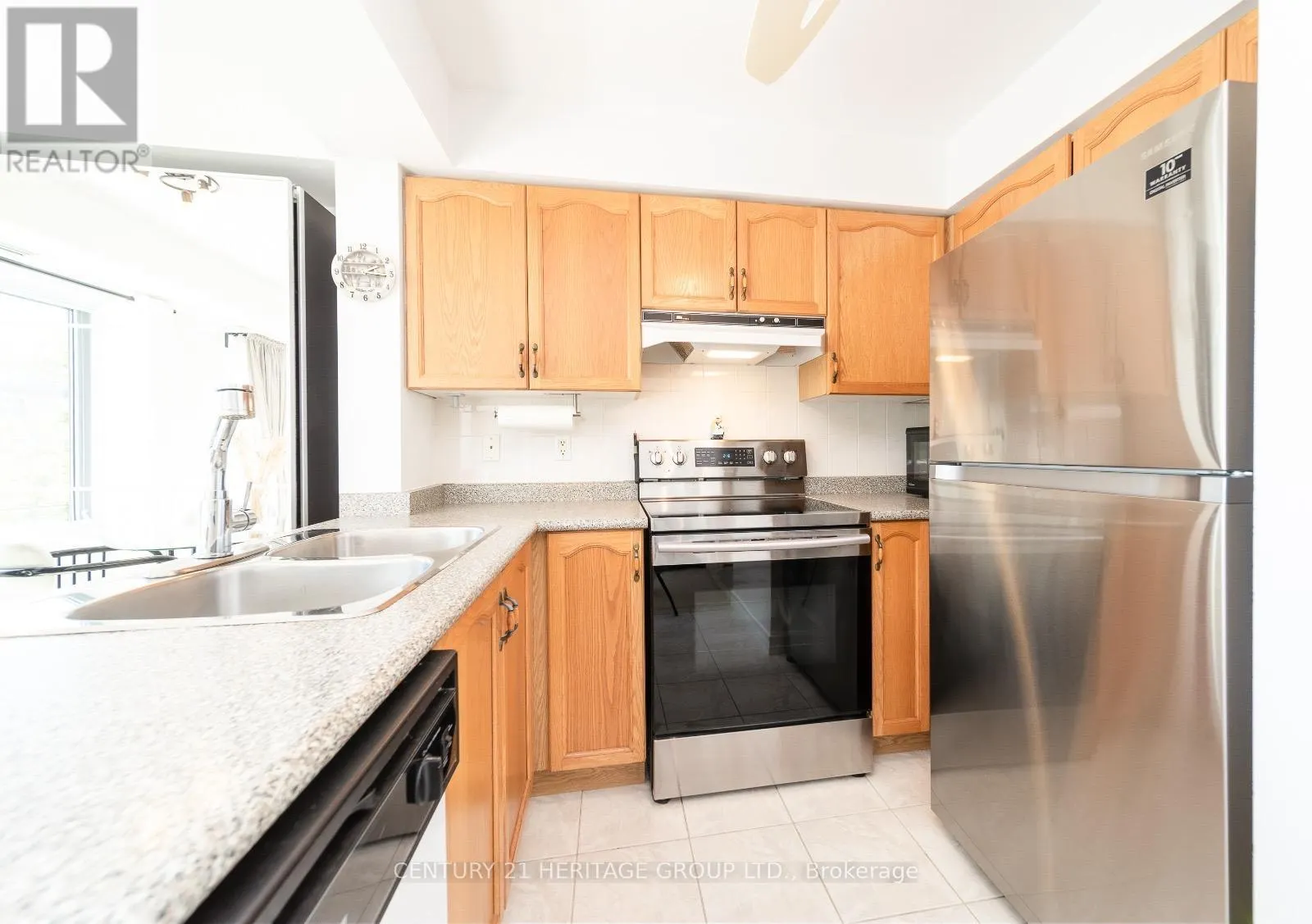 303 - 211 RANDOLPH ROAD