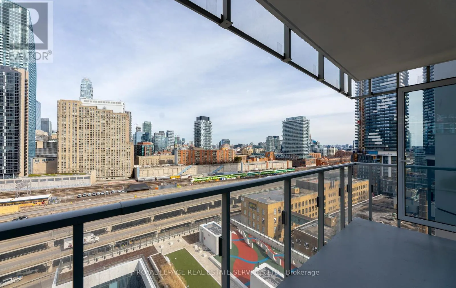 1307 - 28 FREEDLAND STREET
