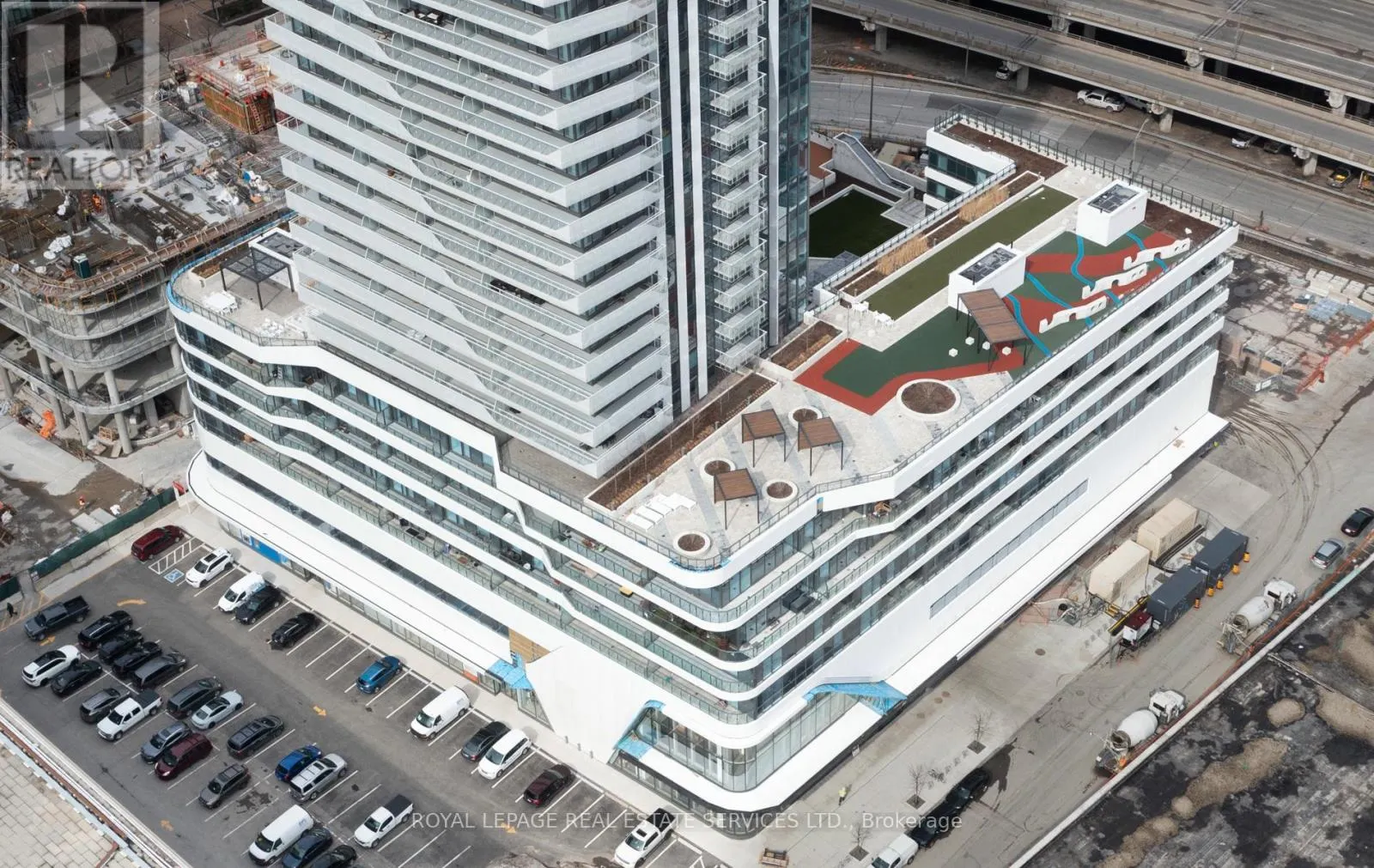1307 - 28 FREEDLAND STREET