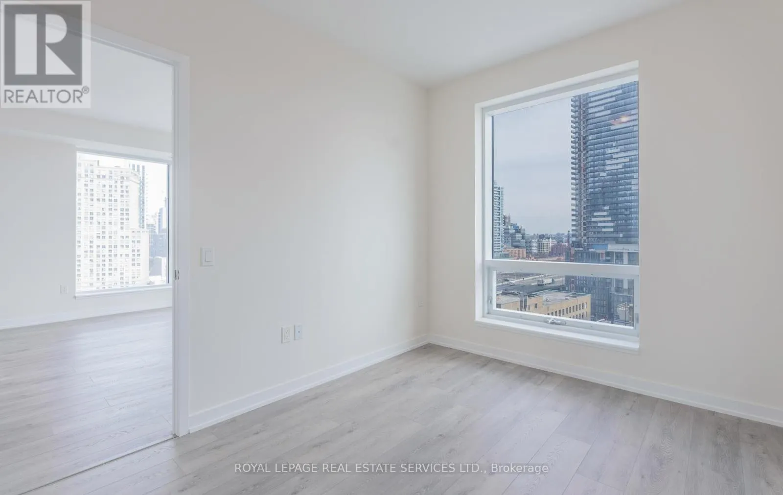 1307 - 28 FREEDLAND STREET