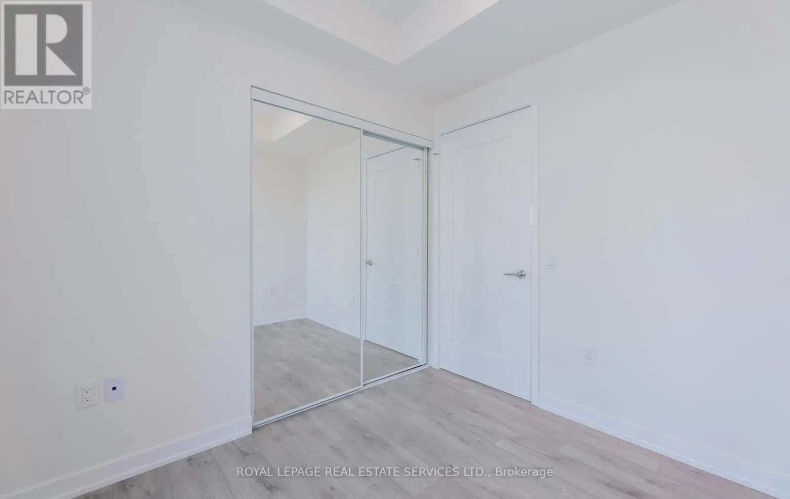 1307 - 28 FREEDLAND STREET