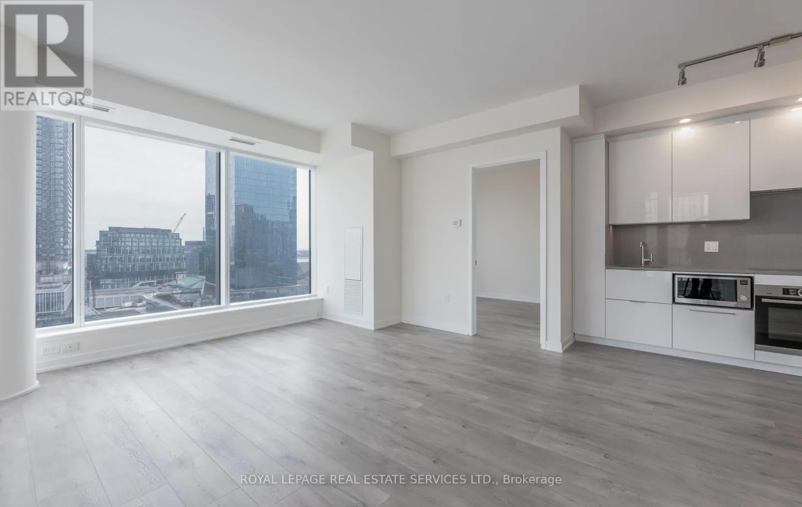 1307 - 28 FREEDLAND STREET
