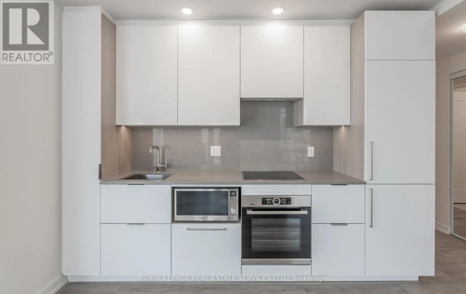 1307 - 28 FREEDLAND STREET