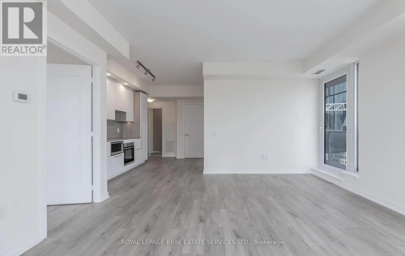 1307 - 28 FREEDLAND STREET