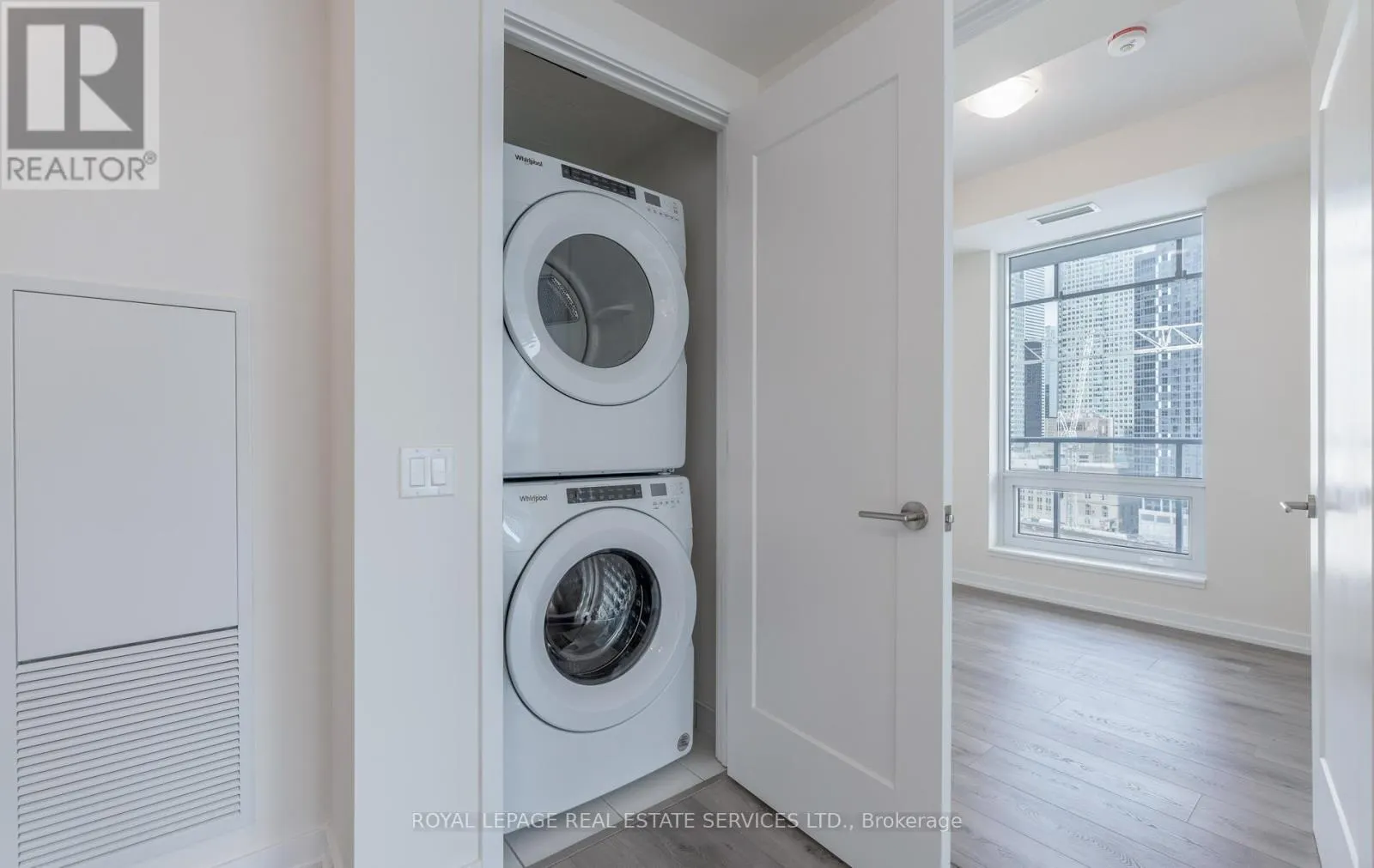 1307 - 28 FREEDLAND STREET