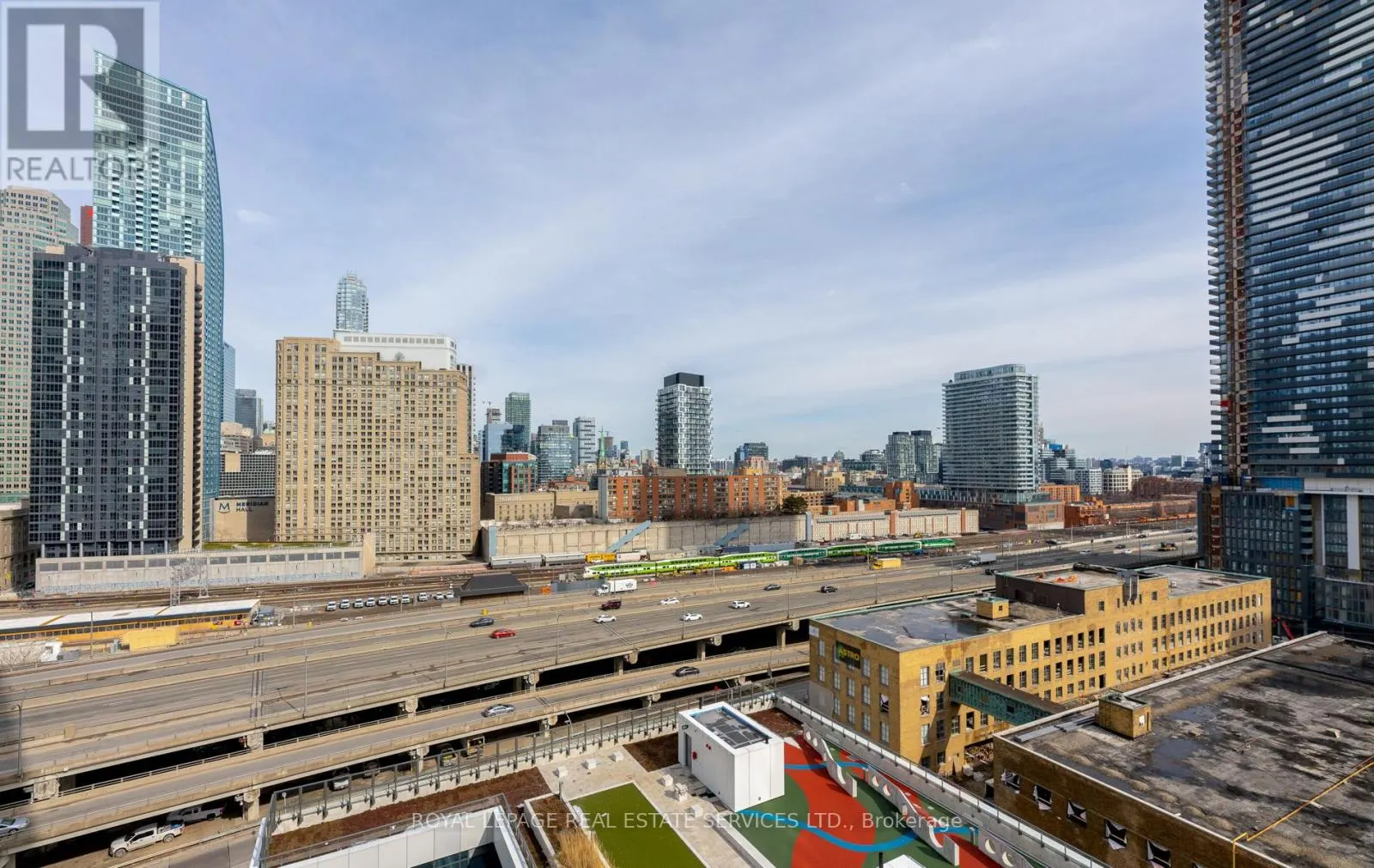1307 - 28 FREEDLAND STREET