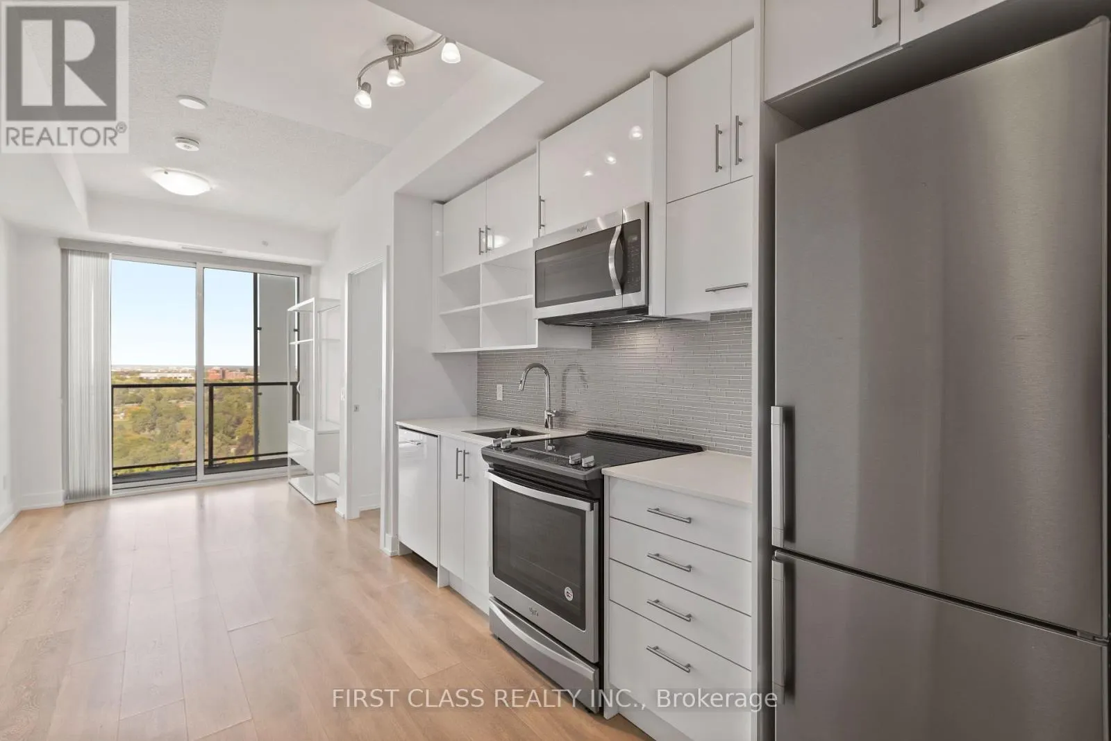 1406 - 128 FAIRVIEW MALL DRIVE
