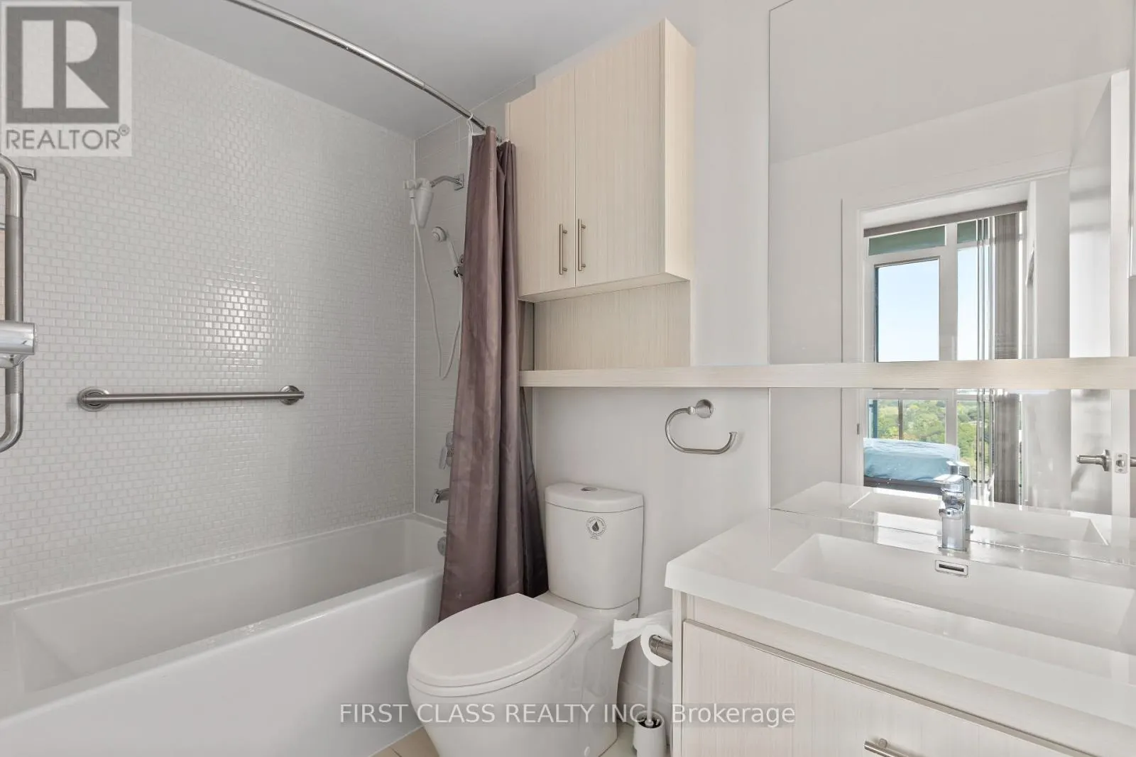1406 - 128 FAIRVIEW MALL DRIVE
