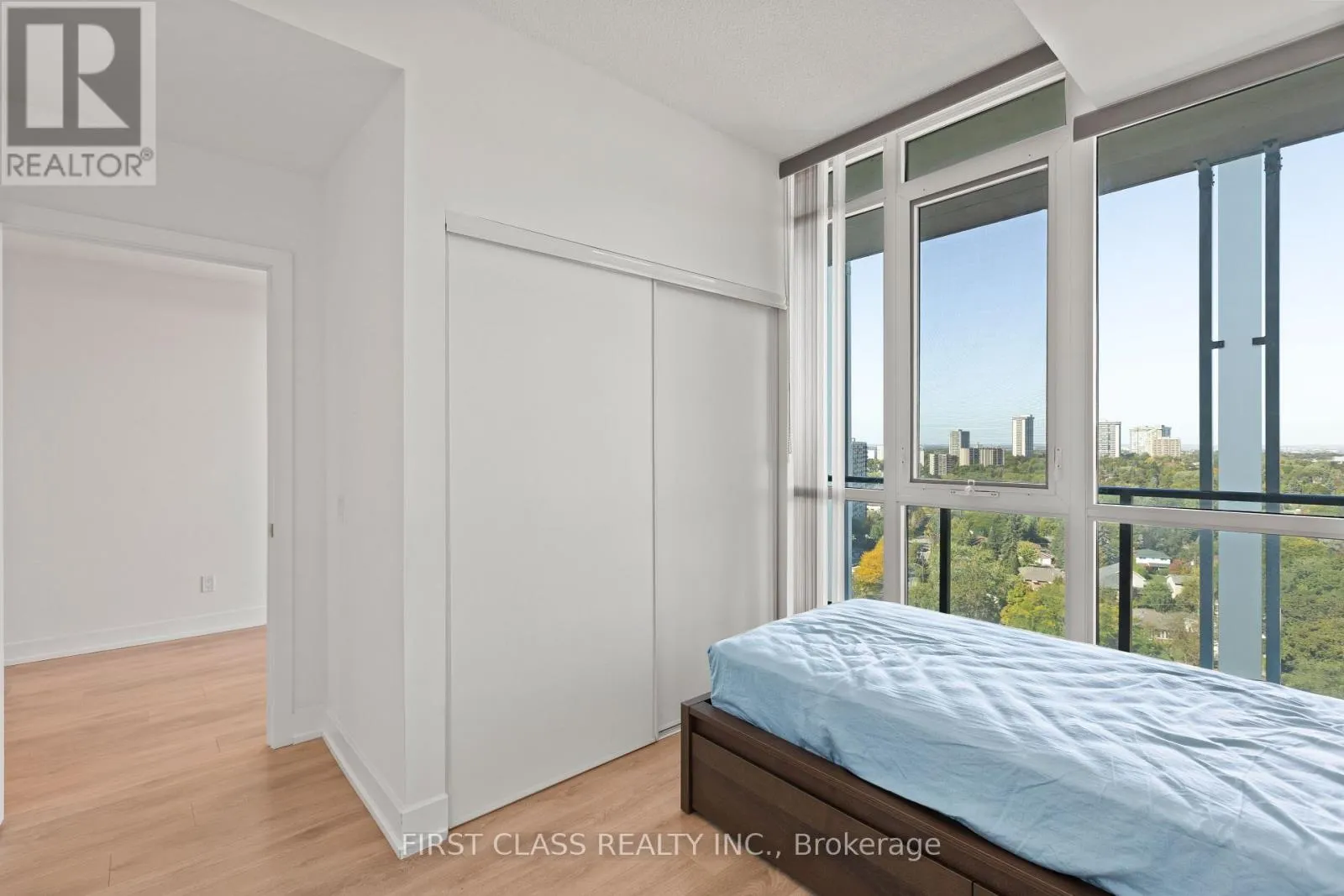 1406 - 128 FAIRVIEW MALL DRIVE