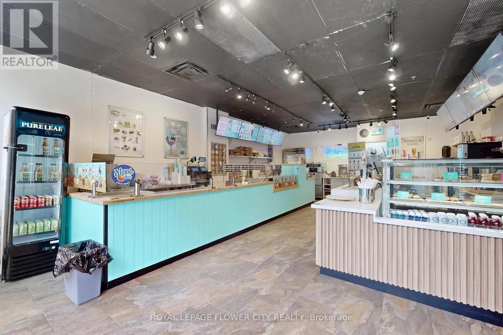 104 - 320 RICHMOND STREET E