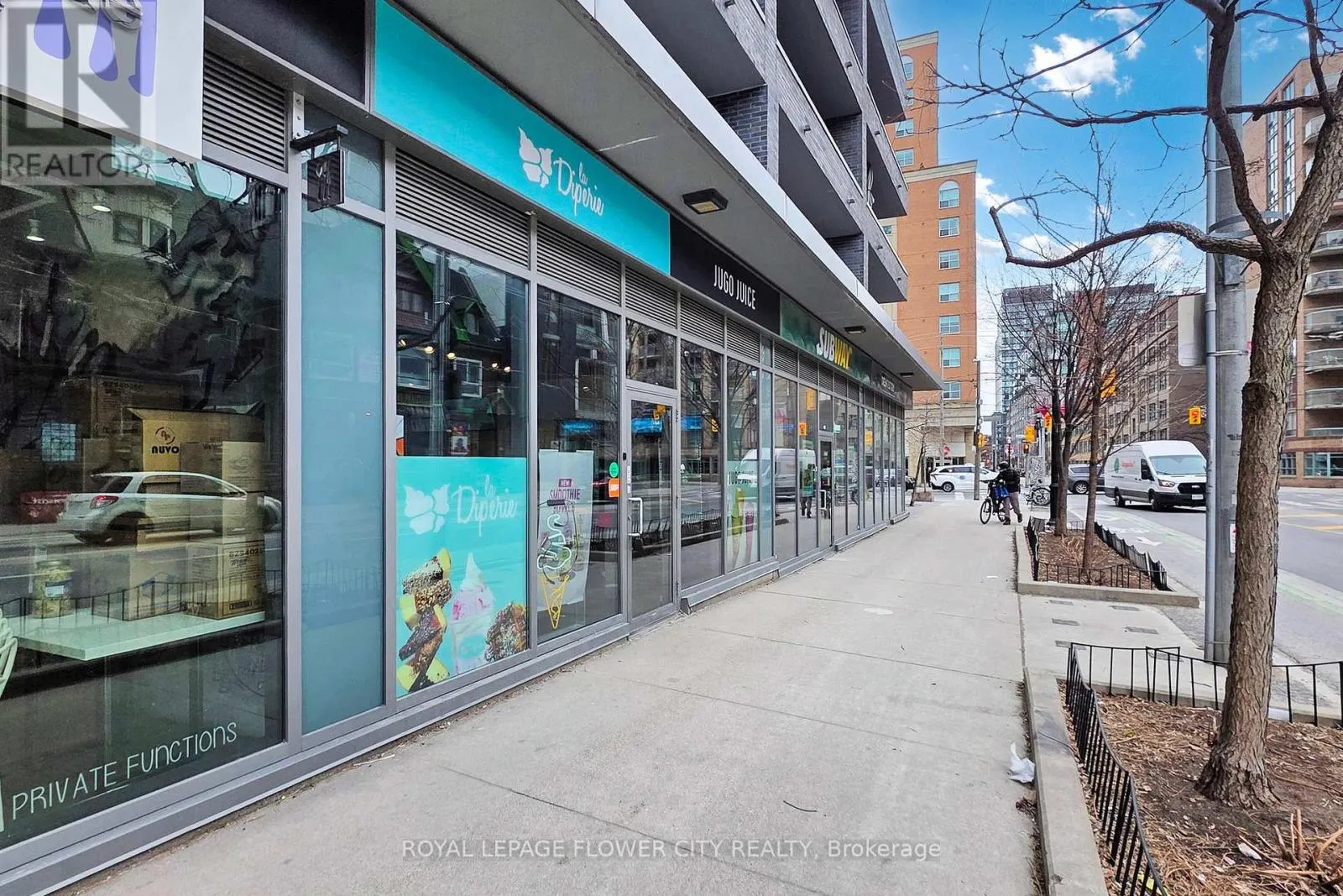 104 - 320 RICHMOND STREET E