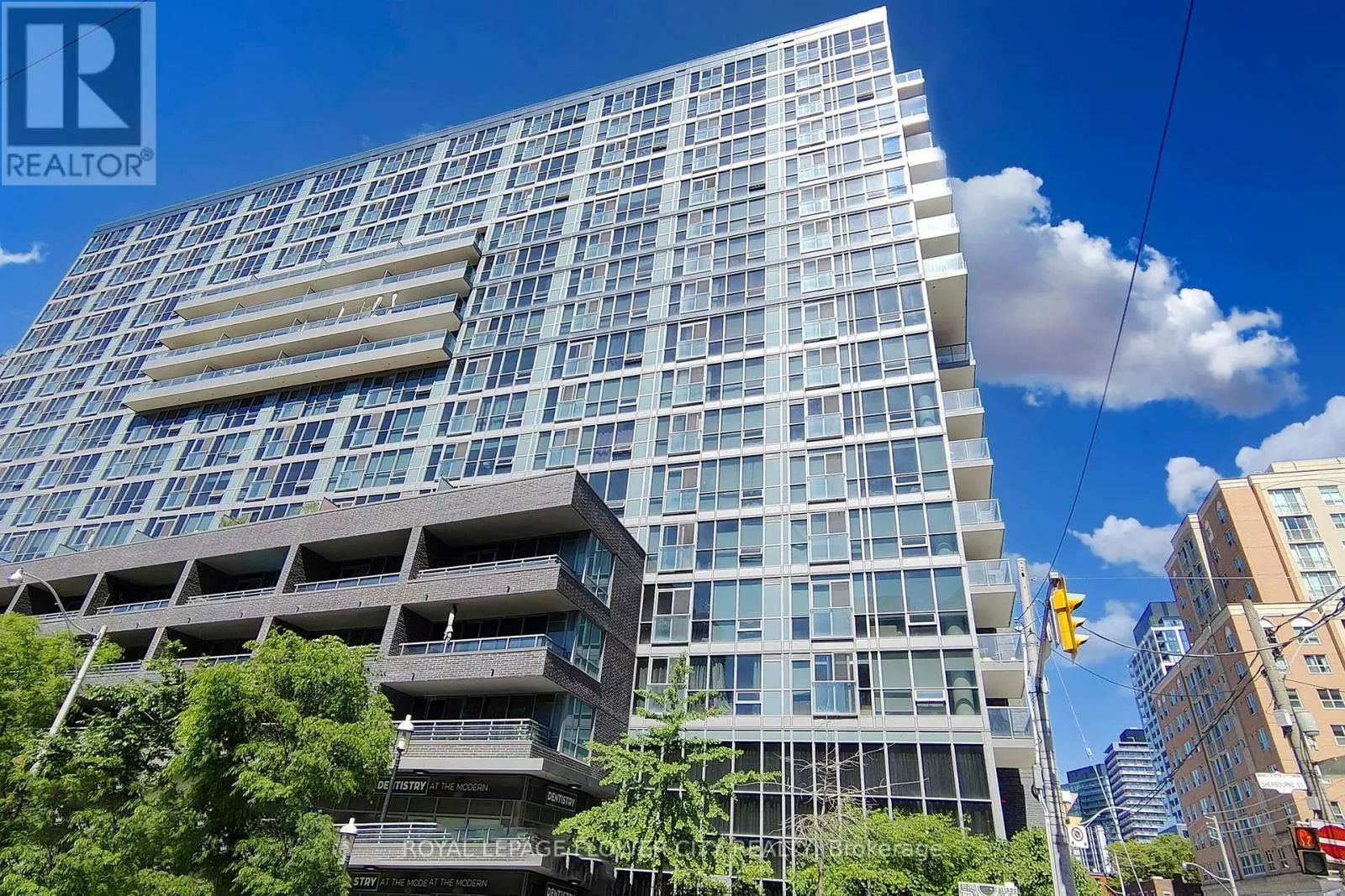 104 - 320 RICHMOND STREET E